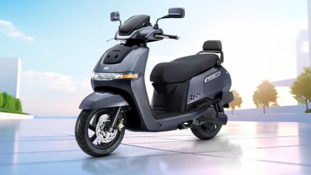 पेट्रोल गाड़ियों के दिन लदे! अब पेट्रोल वाली कीमत में ही घर लाएं लग्जरी इलेक्ट्रिक स्कूटर, बैटरी हुई बेहद सस्ती।